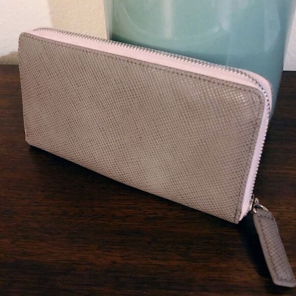 Urban Outfitters Wallet Pink & Gray Vegan Leather - Picture 1 of 5